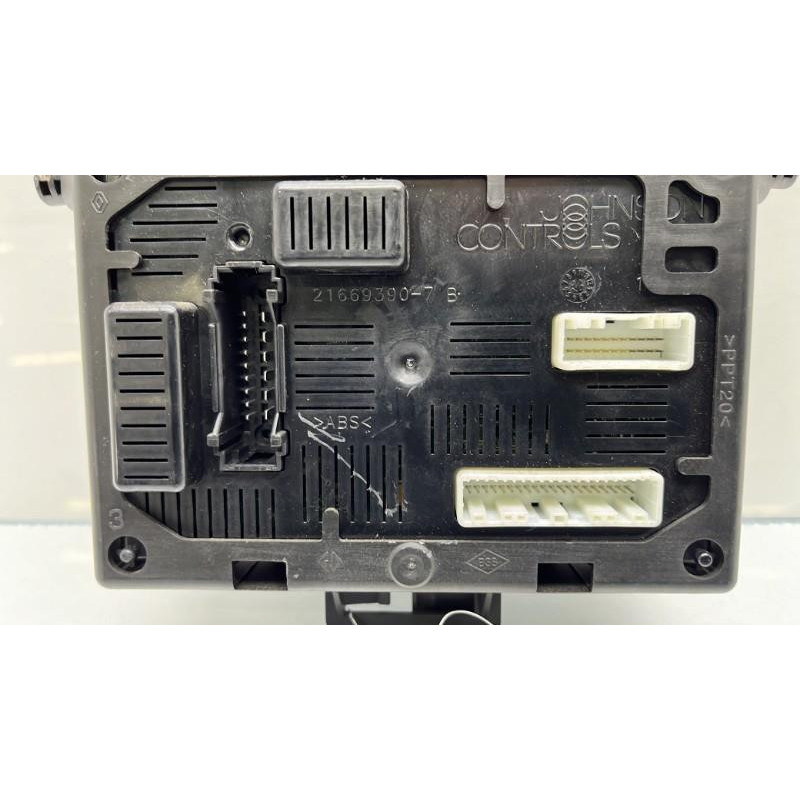 Boitier UCH RENAULT MODUS Photo n°1