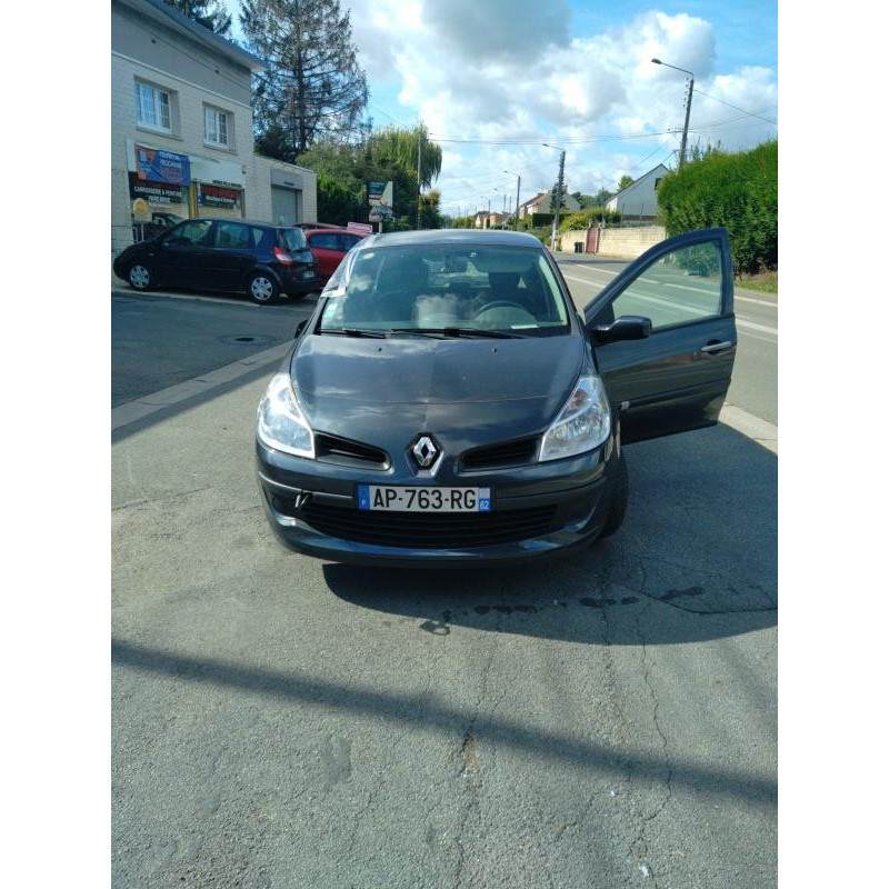 Boitier UCH RENAULT CLIO 3 Photo n°8