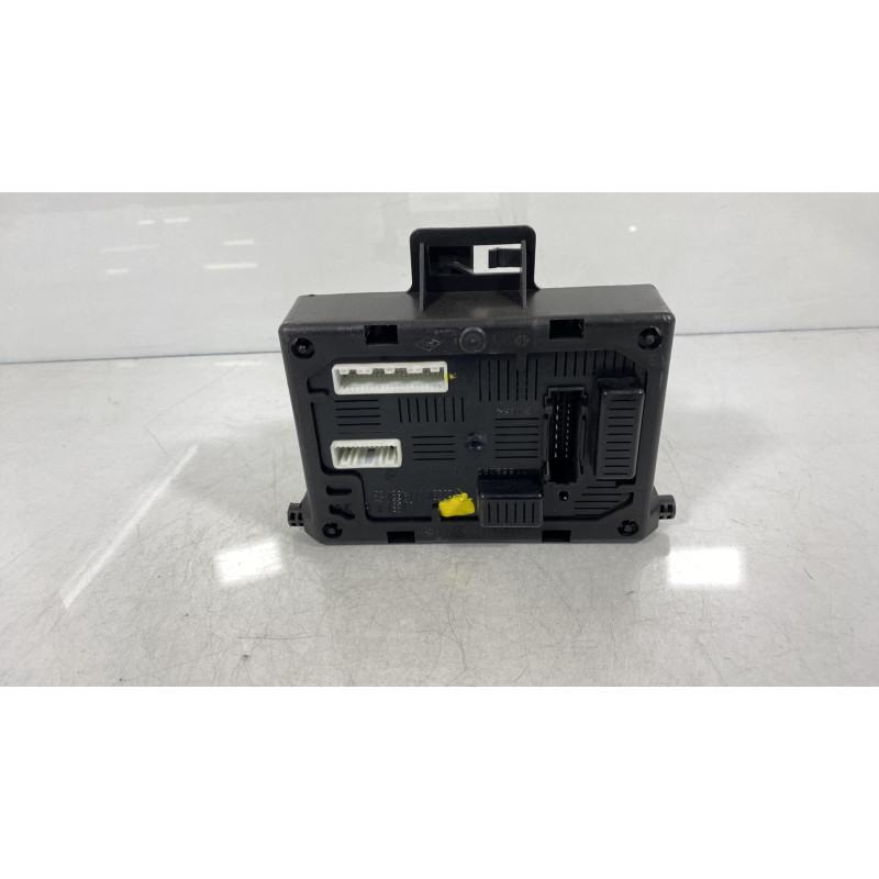 Boitier UCH RENAULT MODUS Photo n°3