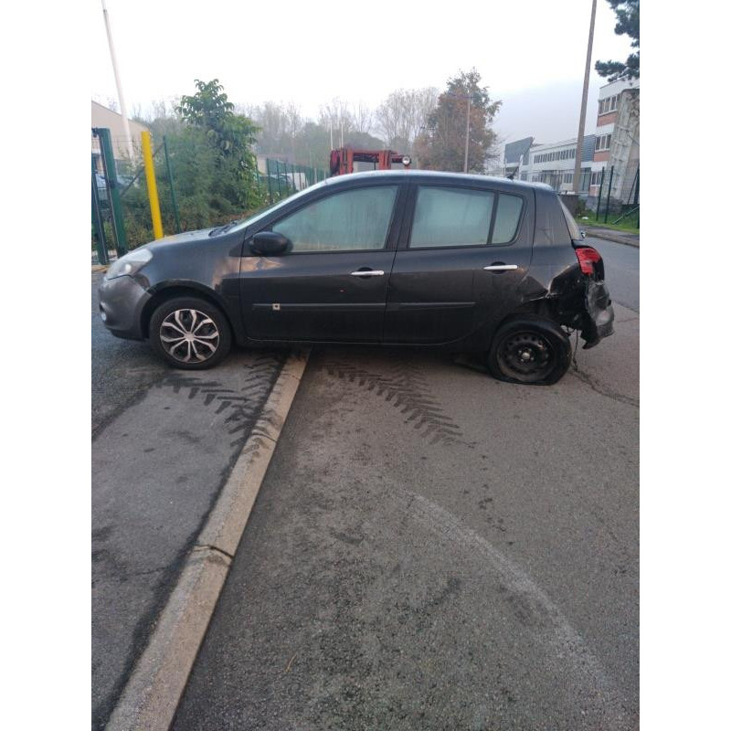 Boitier UCH RENAULT CLIO 3 Photo n°7