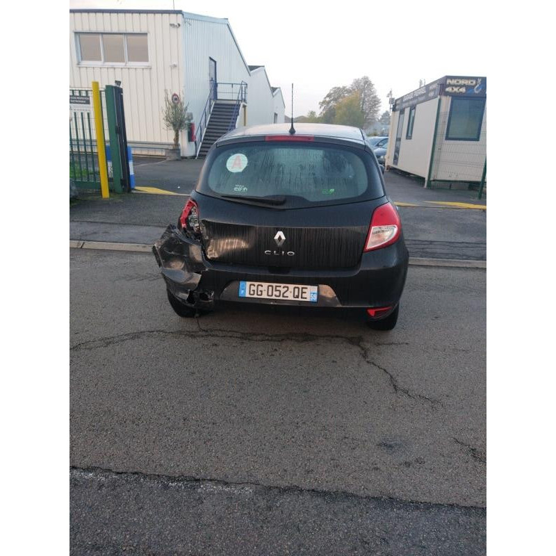 Boitier UCH RENAULT CLIO 3 Photo n°8