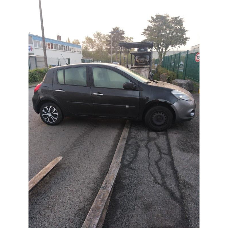 Boitier UCH RENAULT CLIO 3 Photo n°13