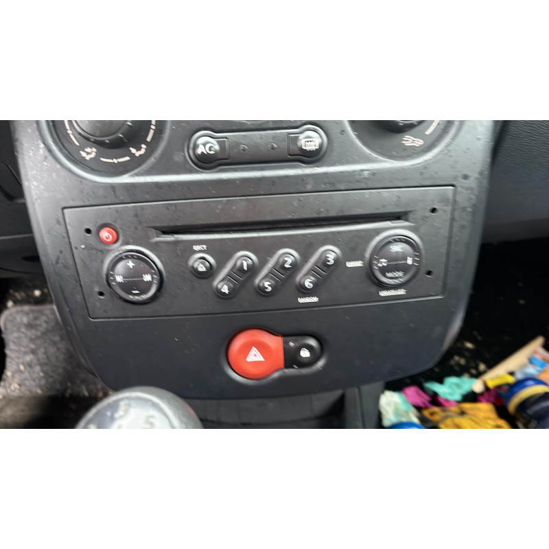 Boitier UCH RENAULT CLIO 3 Photo n°10