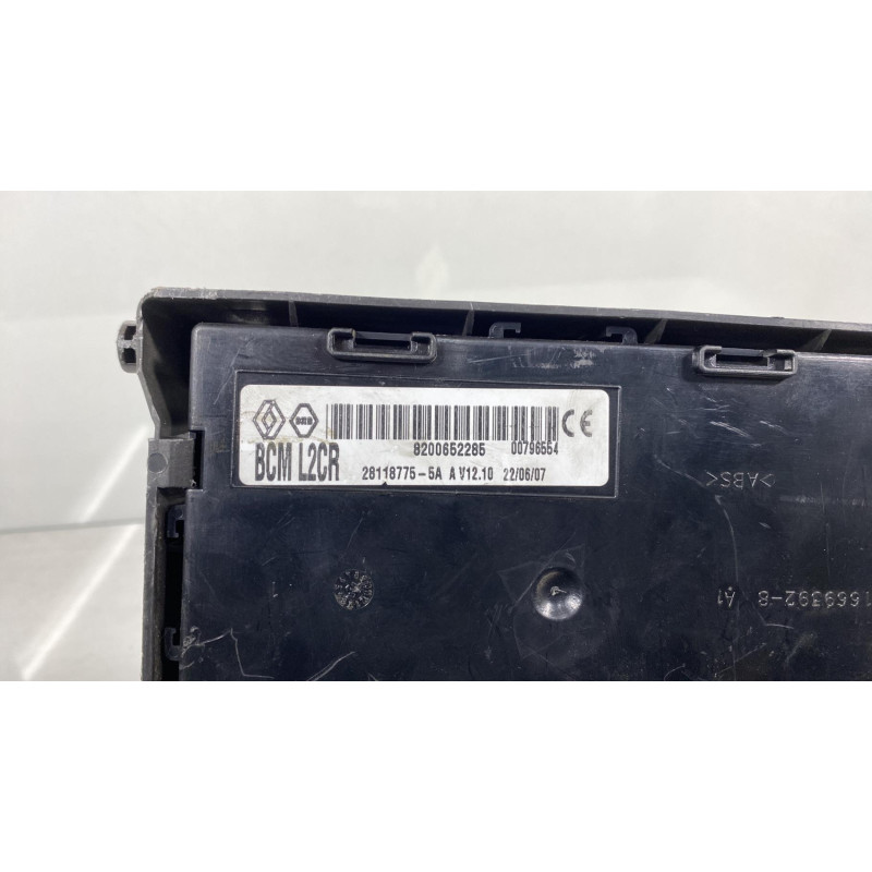 Boitier UCH RENAULT CLIO 3 Photo n°2