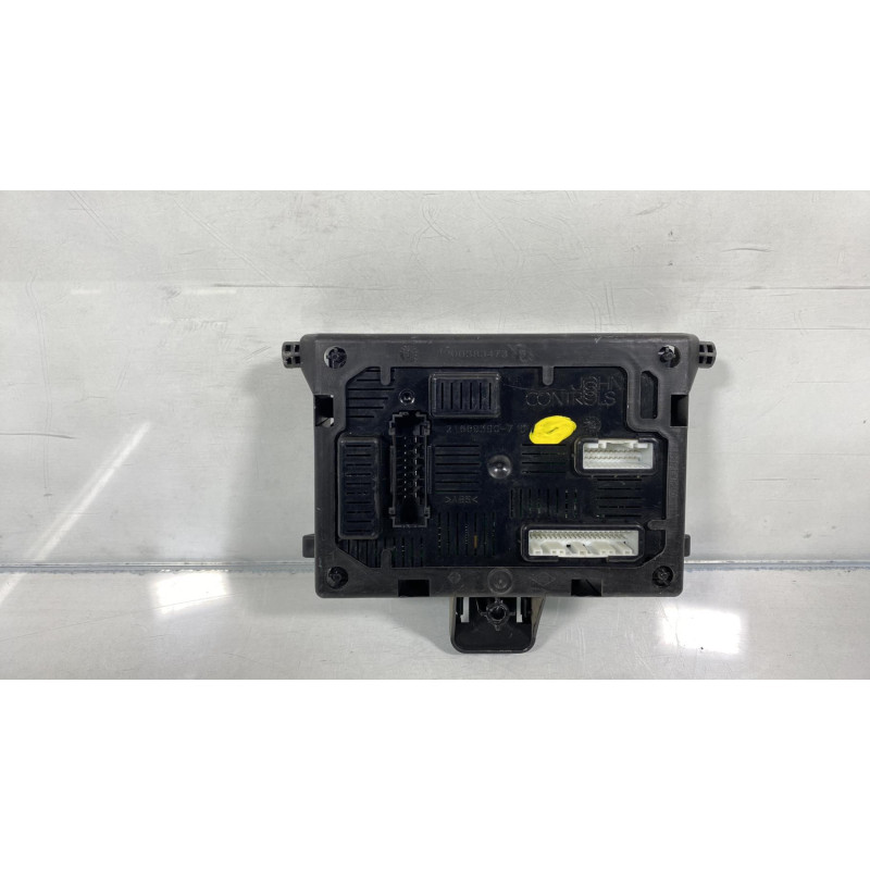 Boitier UCH RENAULT CLIO 3 Photo n°1