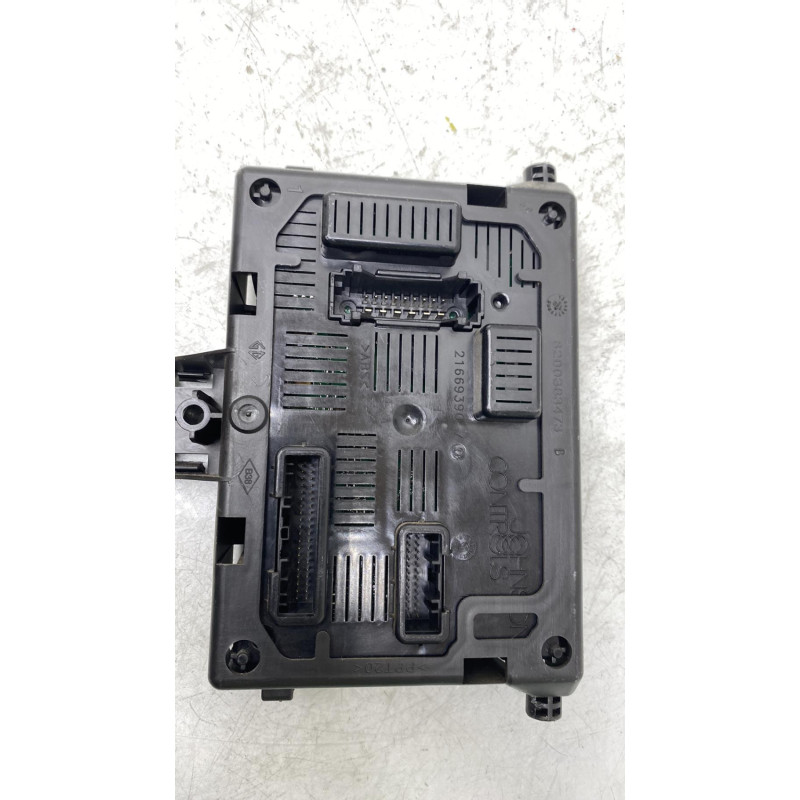 Boitier UCH RENAULT CLIO 3 Photo n°4