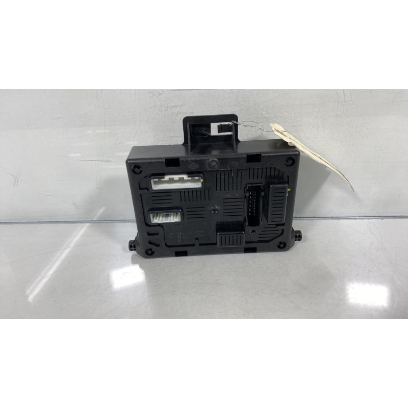 Boitier UCH RENAULT GRAND MODUS Photo n°2