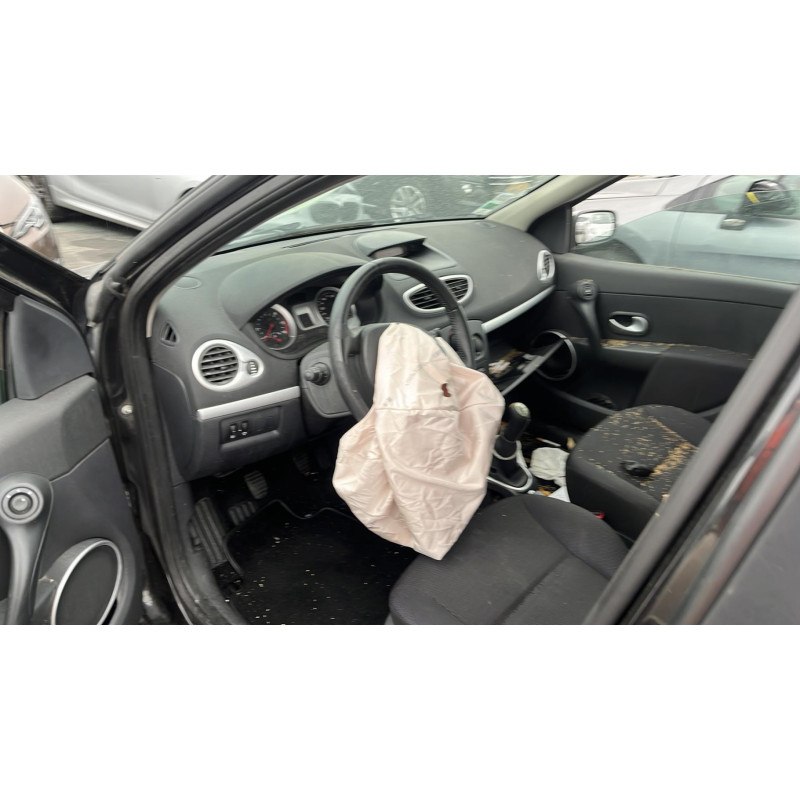 Boitier UCH RENAULT CLIO 3 Photo n°13
