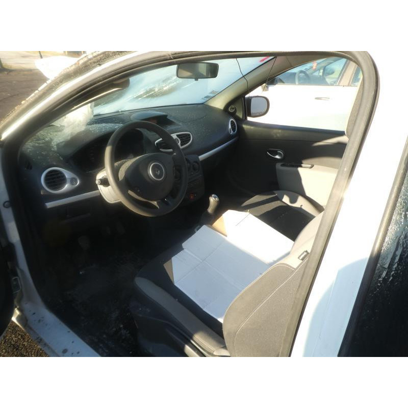 Boitier UCH RENAULT CLIO 3 Photo n°4
