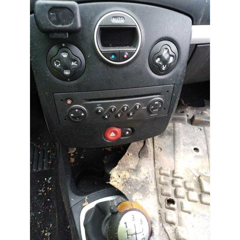 Boitier UCH RENAULT CLIO 3 Photo n°14