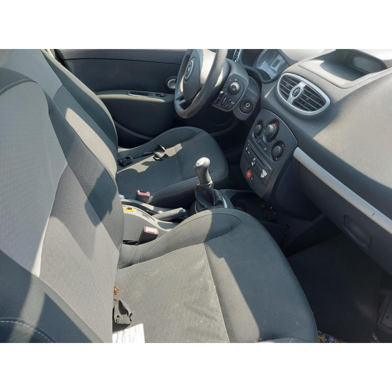 Boitier UCH RENAULT CLIO 3 Photo n°18