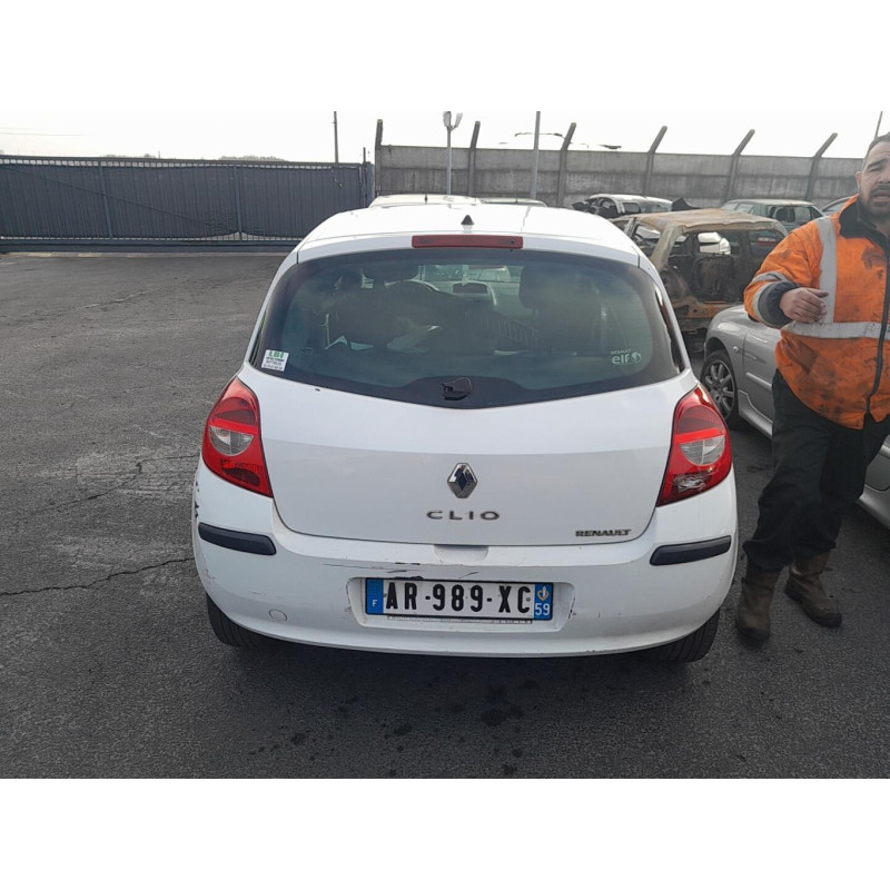 Boitier UCH RENAULT CLIO 3 Photo n°10