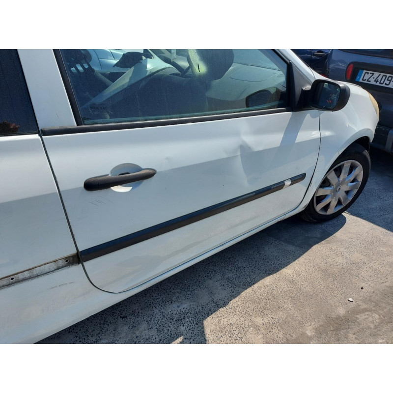 Boitier UCH RENAULT CLIO 3 Photo n°14