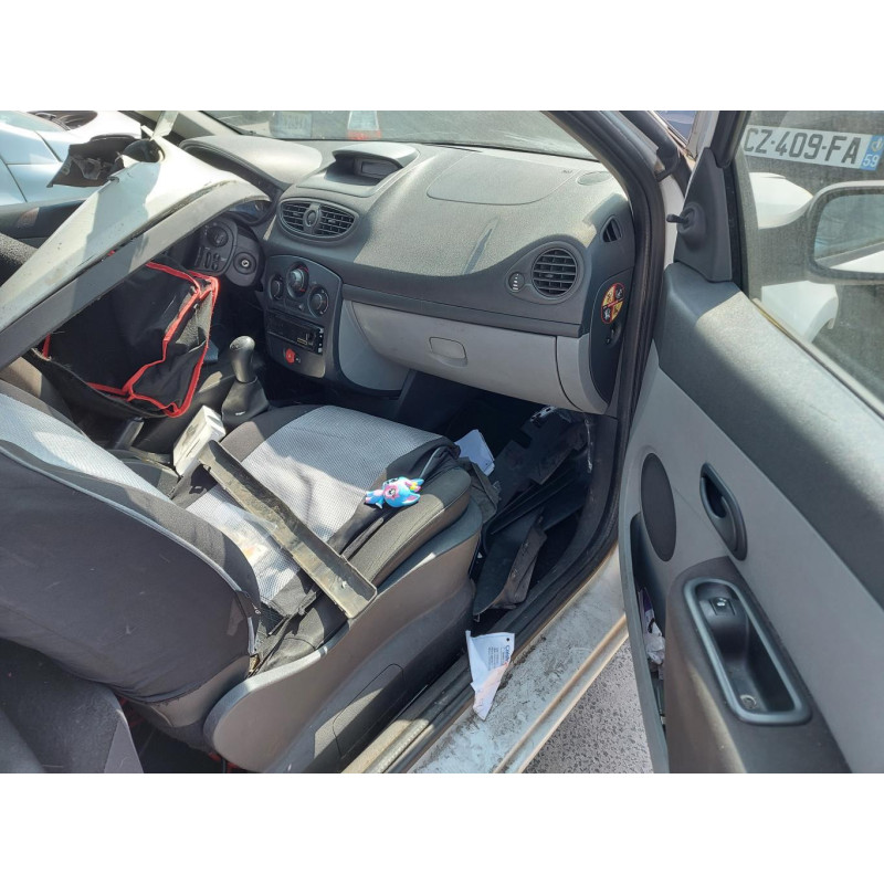 Boitier UCH RENAULT CLIO 3 Photo n°15