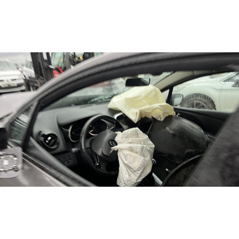 Boitier UCH RENAULT CLIO 4 Photo n°11