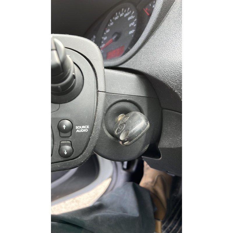 Boitier UCH RENAULT CLIO 3 Photo n°7
