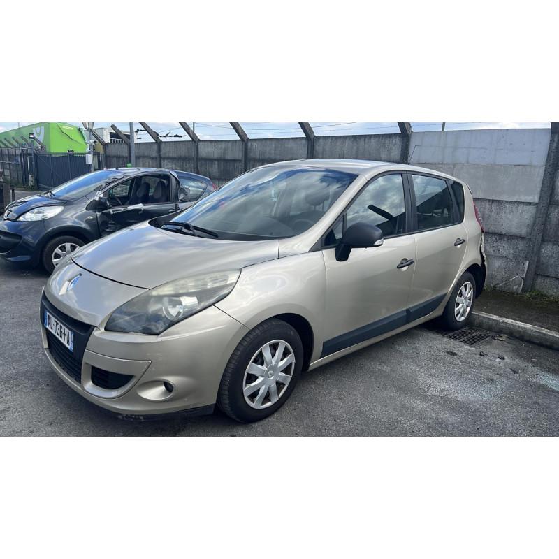 Boitier UCH RENAULT SCENIC 3 Photo n°10
