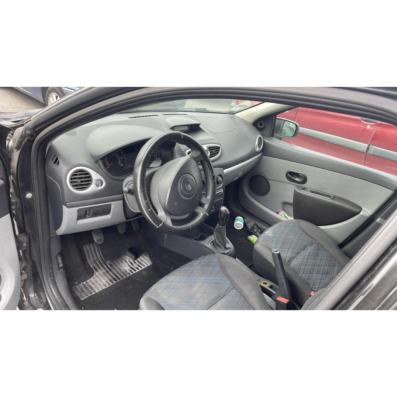 Boitier UCH RENAULT CLIO 3 Photo n°6
