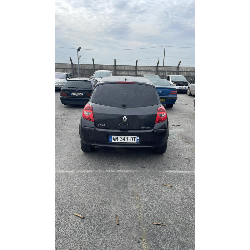 Boitier UCH RENAULT CLIO 3 Photo n°13