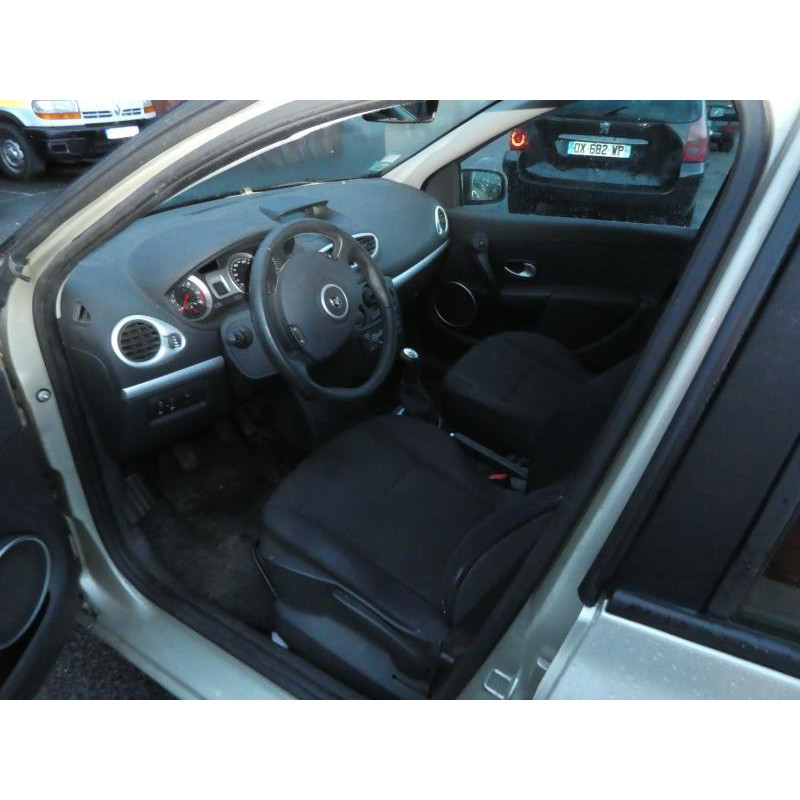 Boitier UCH RENAULT CLIO 3 Photo n°4