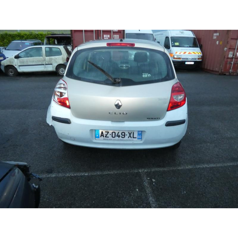 Boitier UCH RENAULT CLIO 3 Photo n°7