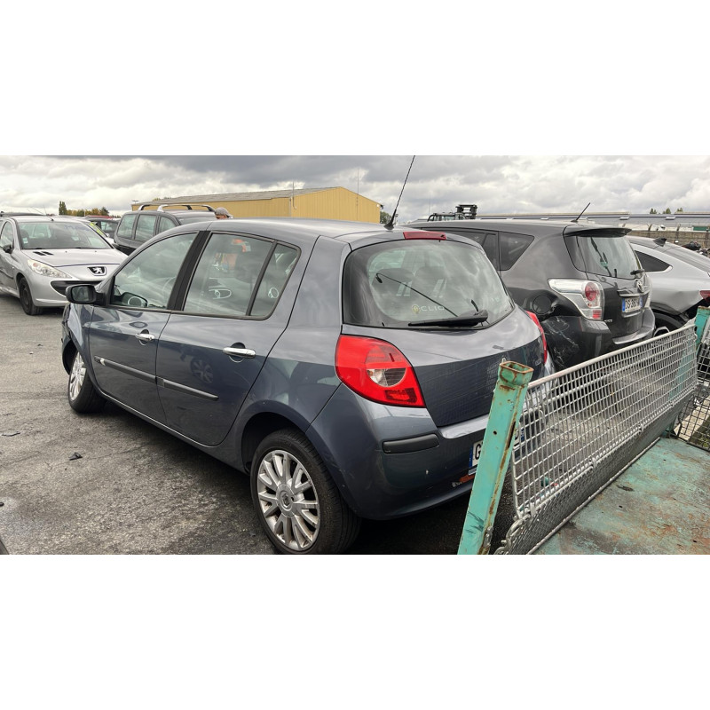 Boitier UCH RENAULT CLIO 3 Photo n°15