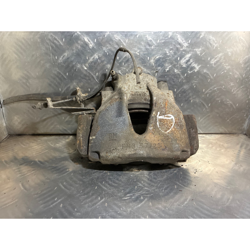 Etrier avant droit (freinage) OPEL ZAFIRA A Photo n°3