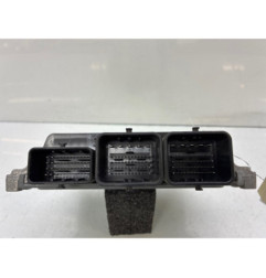 Calculateur moteur PEUGEOT 208 1