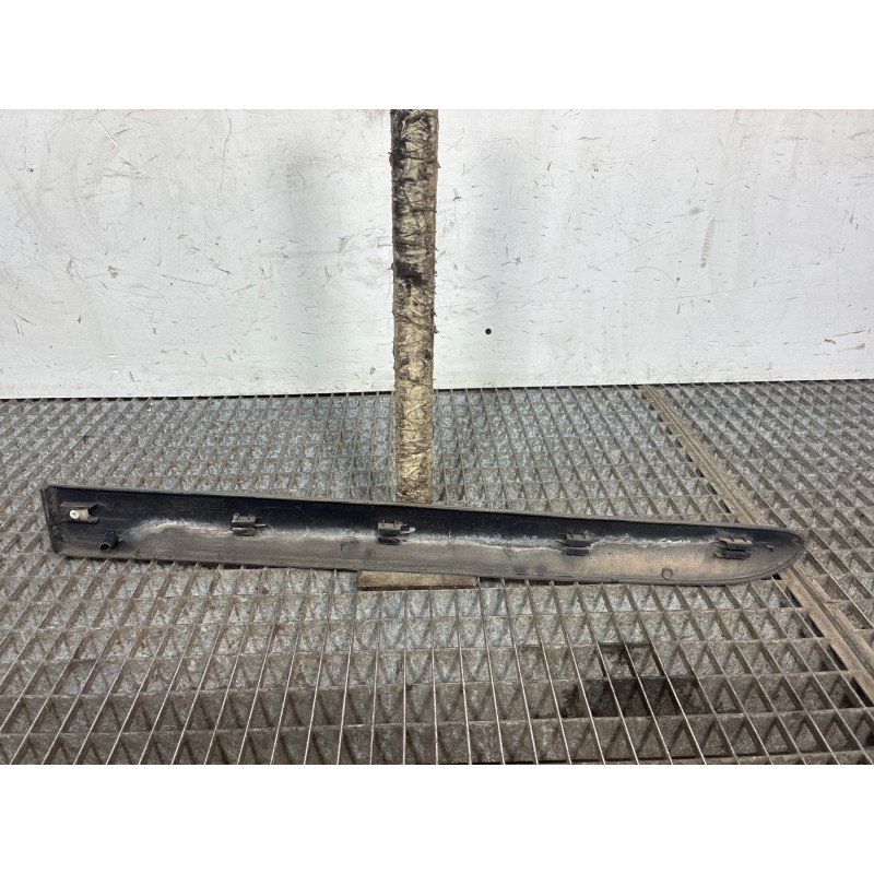Baguette de porte arriere droite RENAULT CLIO 2 Photo n°3