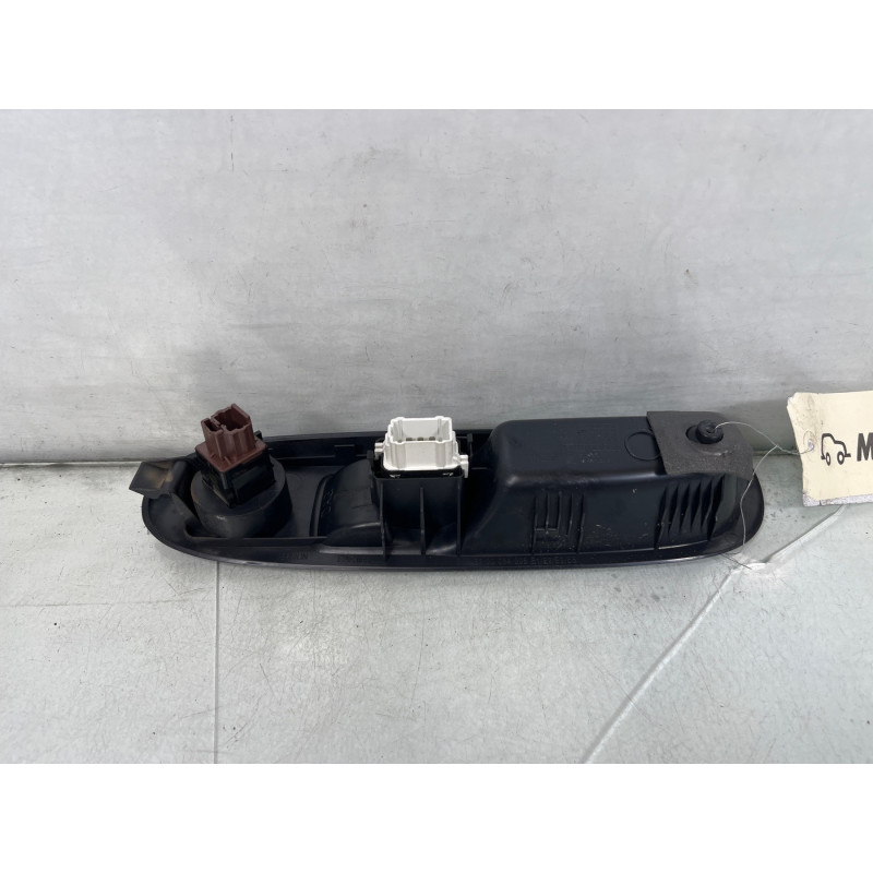 Interrupteur de leve vitre avant droit RENAULT CLIO 2 Photo n°4