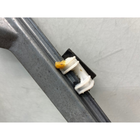 Leve vitre electrique avant gauche RENAULT CLIO 2 Photo n°1