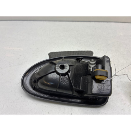 Poignee interieur arriere gauche RENAULT CLIO 2 CAMPUS