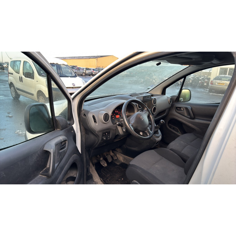 Custode avant gauche (porte) PEUGEOT PARTNER 2 Photo n°13