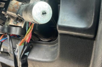 Serrure avant droit PEUGEOT PARTNER 1