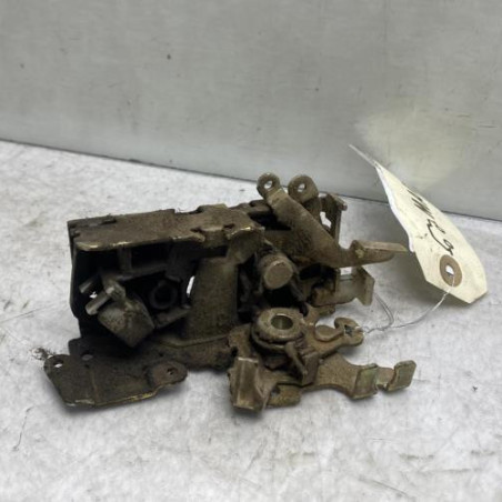 Serrure avant droit MERCEDES VITO 638