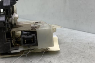 Serrure avant droit RENAULT MEGANE 1
