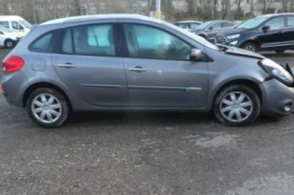 Calculateur moteur RENAULT CLIO 3