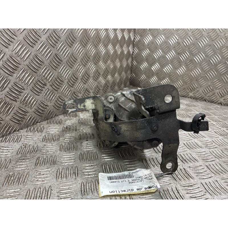 Pompe de direction OPEL ASTRA H Photo n°3