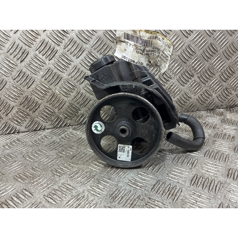 Pompe de direction CITROEN XSARA PICASSO Photo n°5
