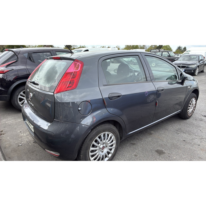 FIAT PUNTO 3 1.2i - 8V Photo n°3