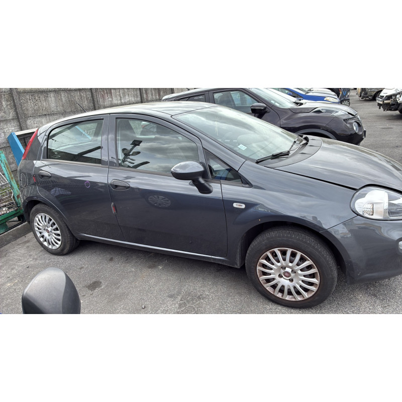 FIAT PUNTO 3 1.2i - 8V Photo n°7