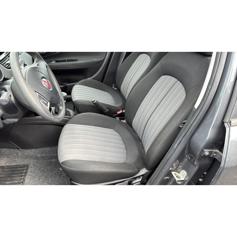 FIAT PUNTO 3 1.2i - 8V Photo n°11