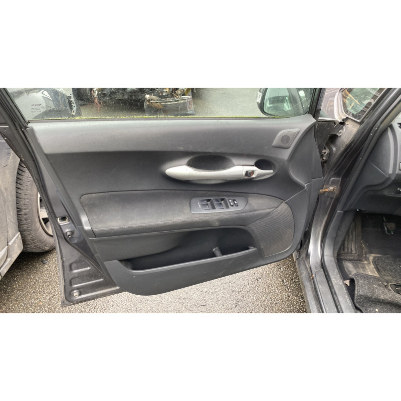 TOYOTA AURIS 1 PHASE 2 1.4 D4D - 8V TURBO Photo n°9