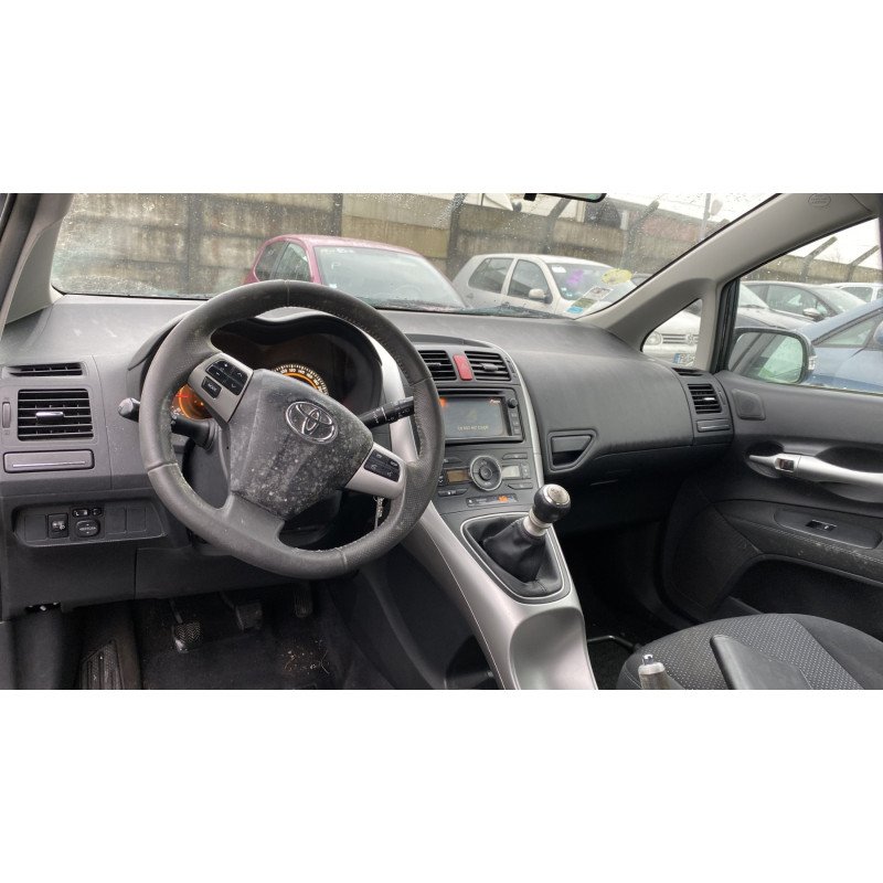 TOYOTA AURIS 1 PHASE 2 1.4 D4D - 8V TURBO Photo n°14