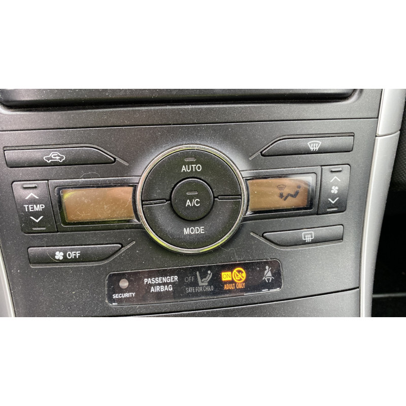 TOYOTA AURIS 1 PHASE 2 1.4 D4D - 8V TURBO Photo n°16