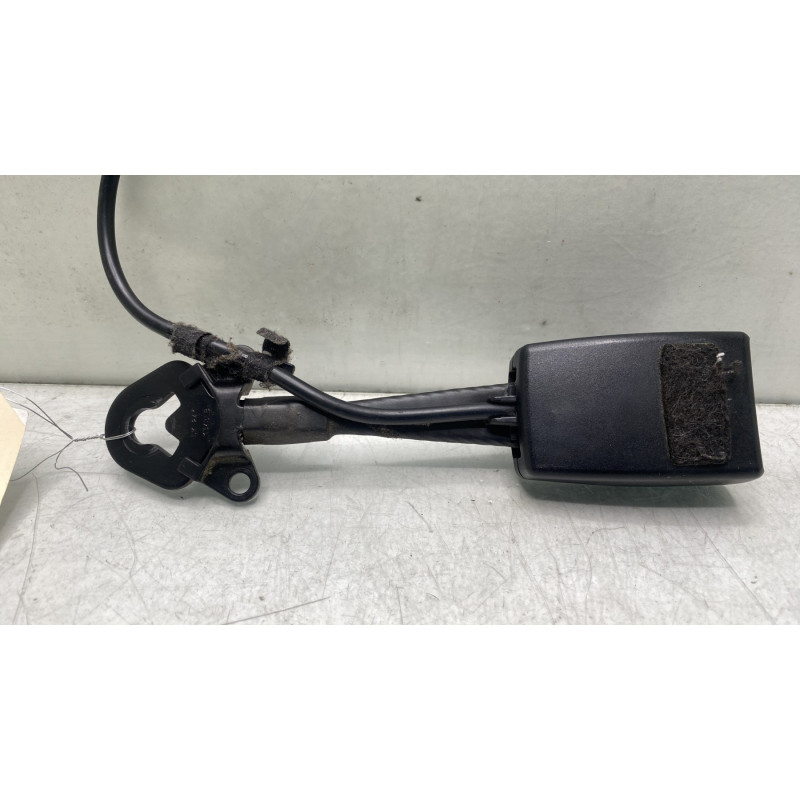 Attache ceinture avant droit AUDI A4 2 Photo n°4