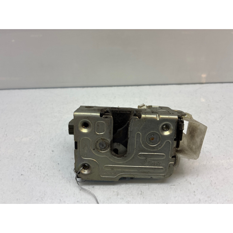 Serrure arriere droit RENAULT CLIO 2 CAMPUS Photo n°1