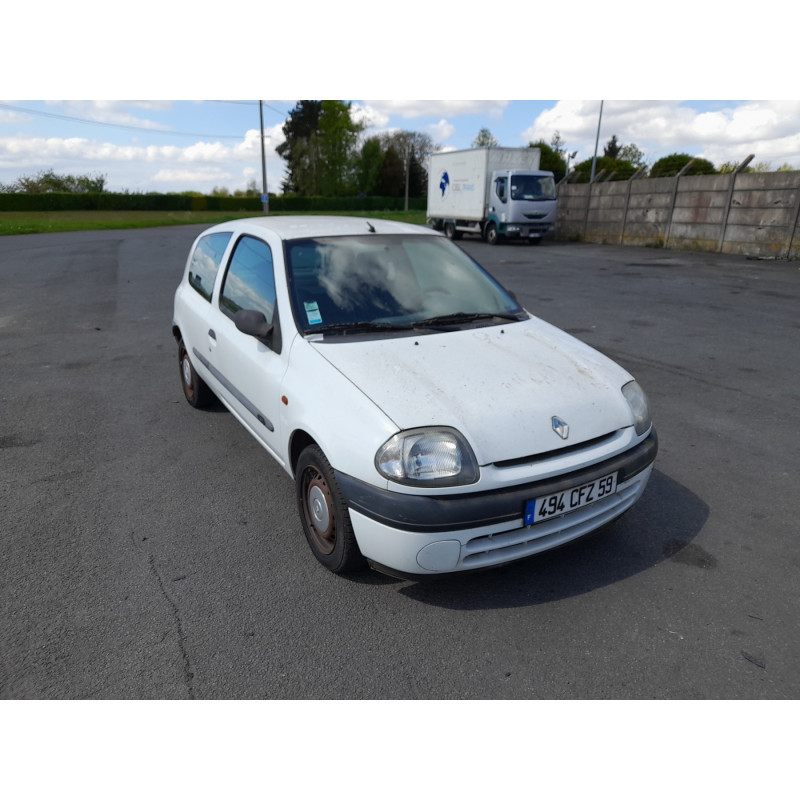 Capot RENAULT CLIO 2 Photo n°7