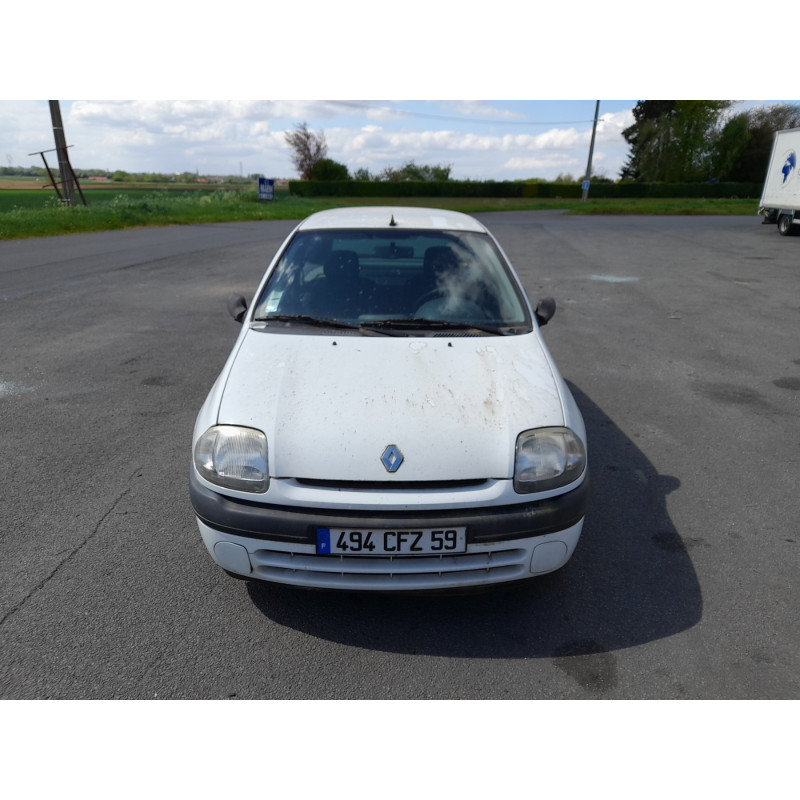 Capot RENAULT CLIO 2 Photo n°9