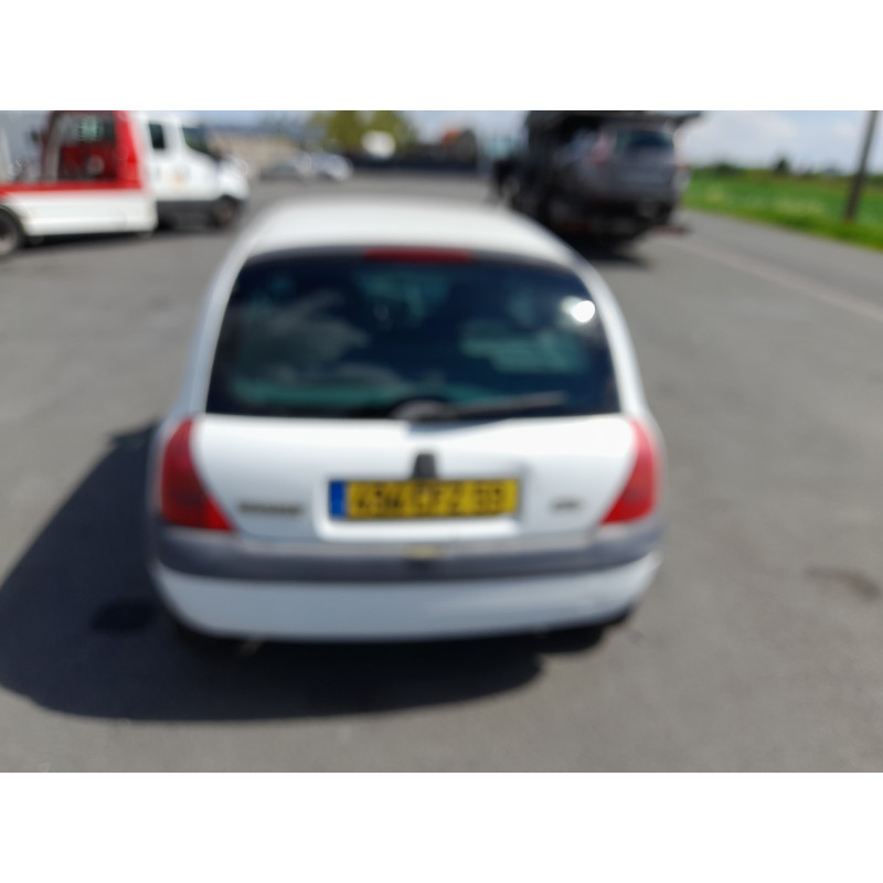 Capot RENAULT CLIO 2 Photo n°10